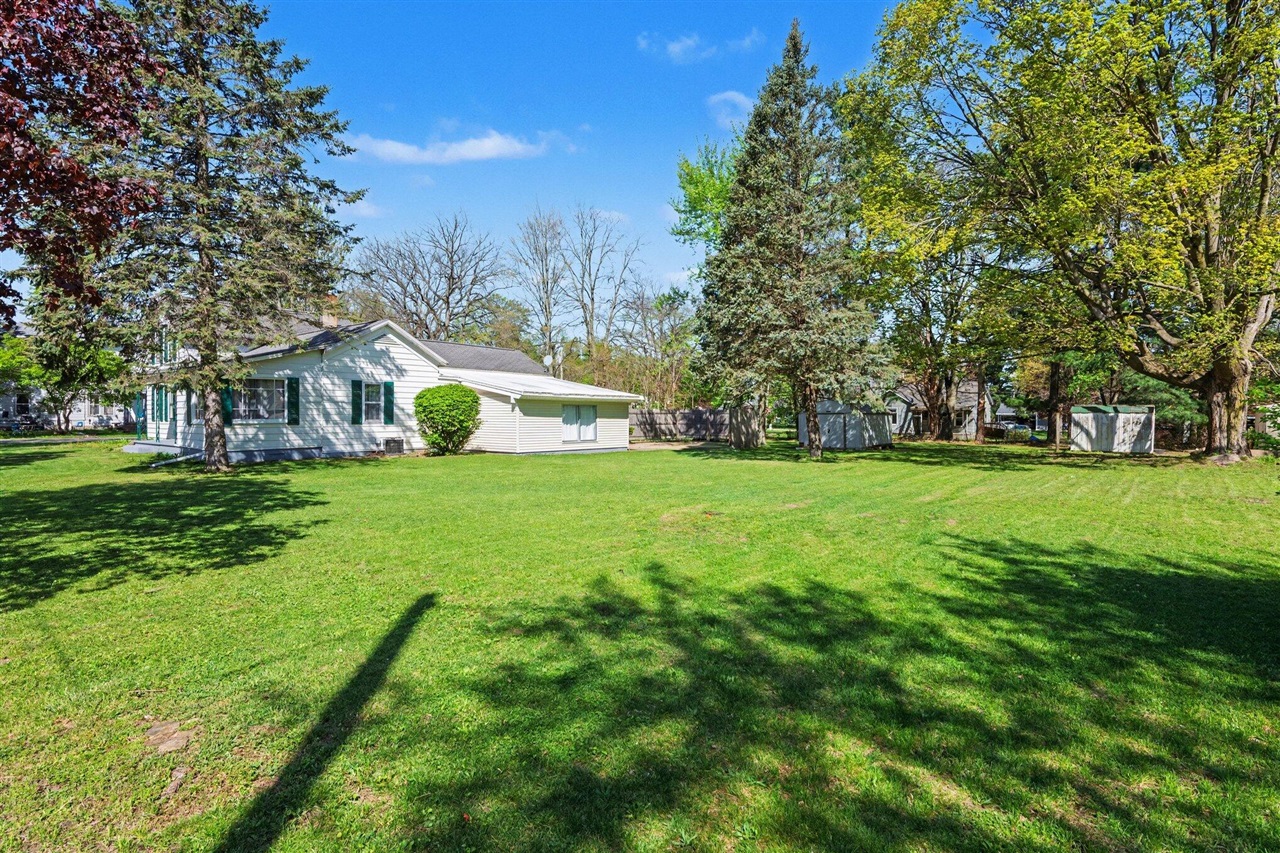 703 Elm Street, Paw Paw, MI, 49079-1229