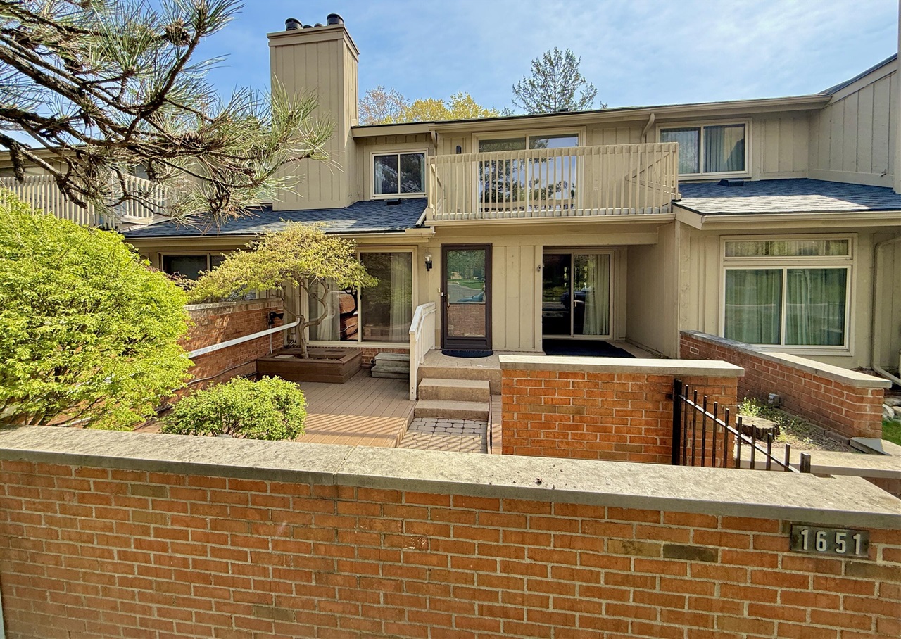 Homes for sale in Bloomfield Hills, MI | 1651 S Hill Blvd, Bloomfield Hills, MI 48304 | MLS# 70527819
