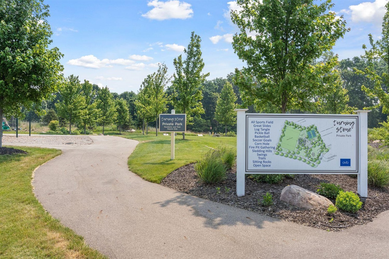 8000 Turning Stone, Kalamazoo, MI, 49009-8619