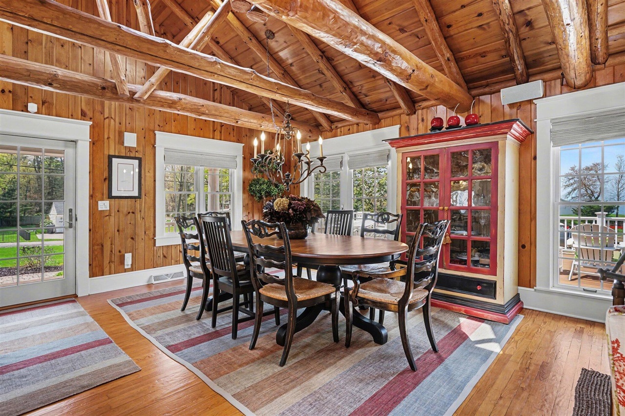 77102 Marwood Drive, South Haven, MI, 49090-9453