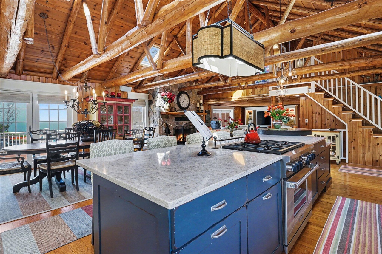77102 Marwood Drive, South Haven, MI, 49090-9453