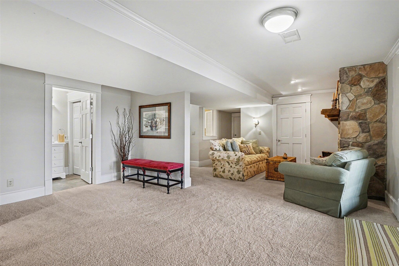 77102 Marwood Drive, South Haven, MI, 49090-9453