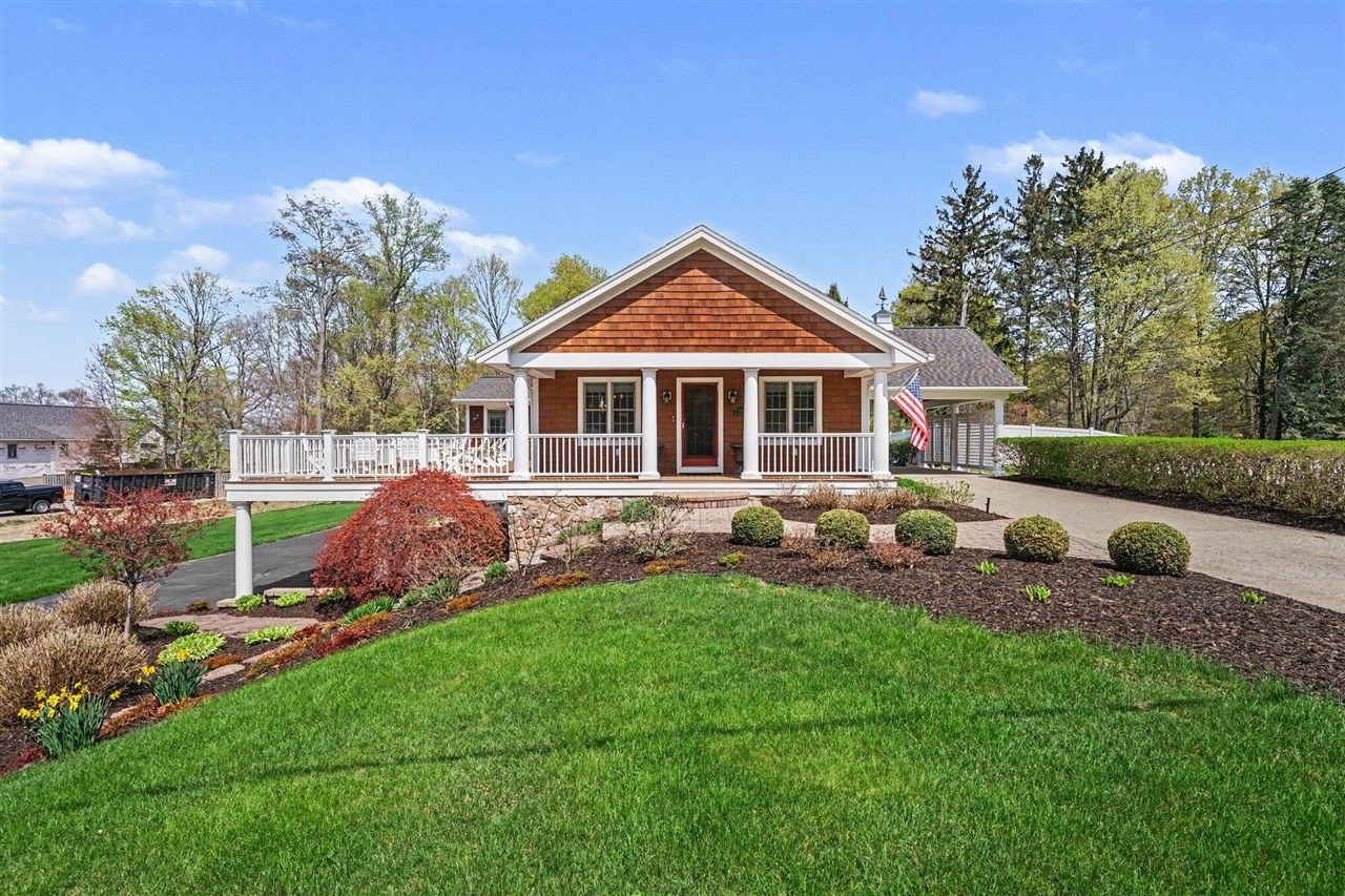 77102 Marwood Drive, South Haven, MI, 49090-9453