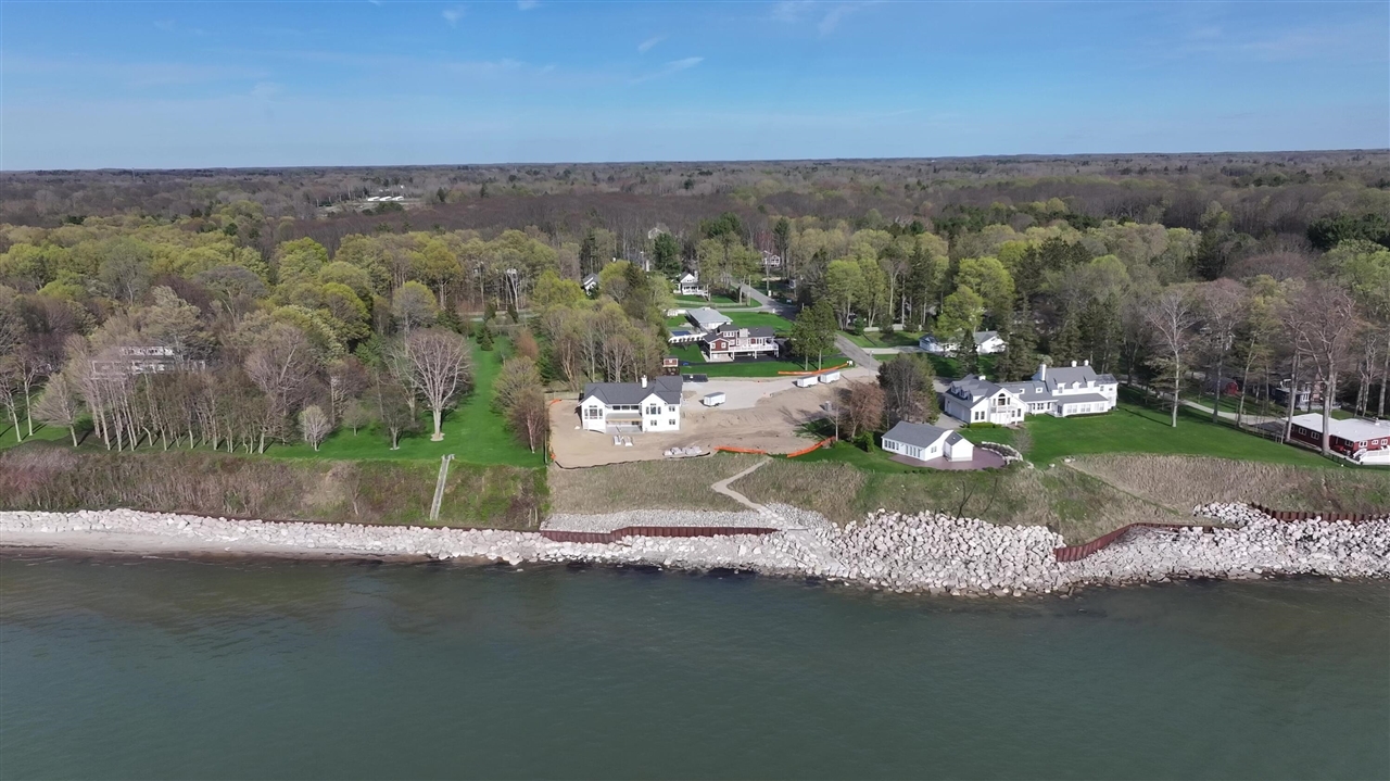 77102 Marwood Drive, South Haven, MI, 49090-9453