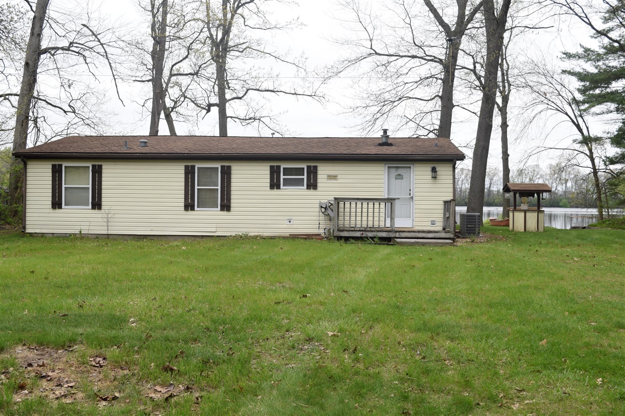 12230 Riverside Drive, White Pigeon, MI, 49099-9129
