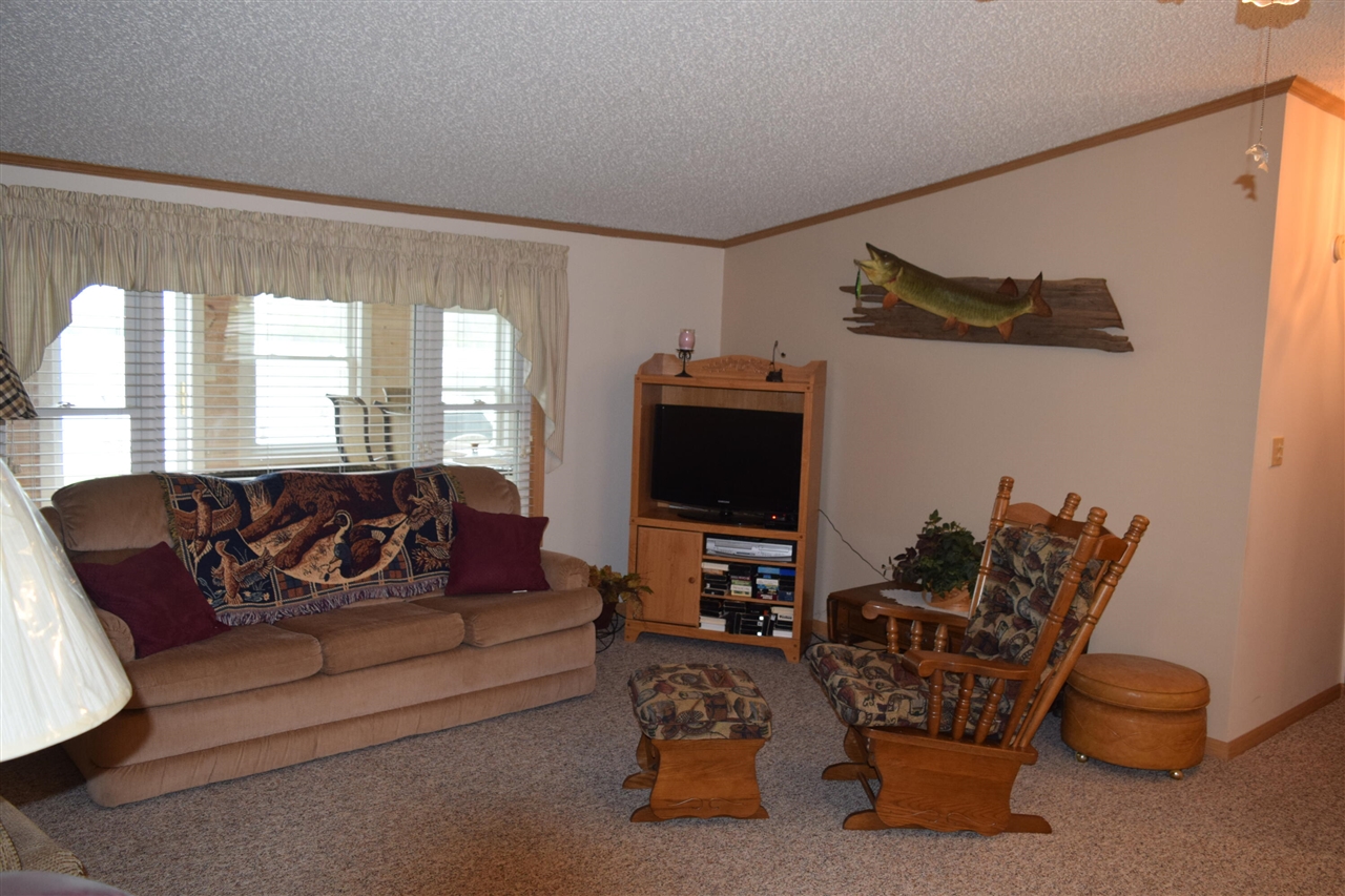12230 Riverside Drive, White Pigeon, MI, 49099-9129