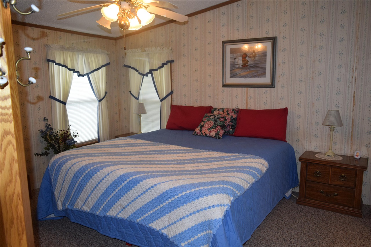 12230 Riverside Drive, White Pigeon, MI, 49099-9129
