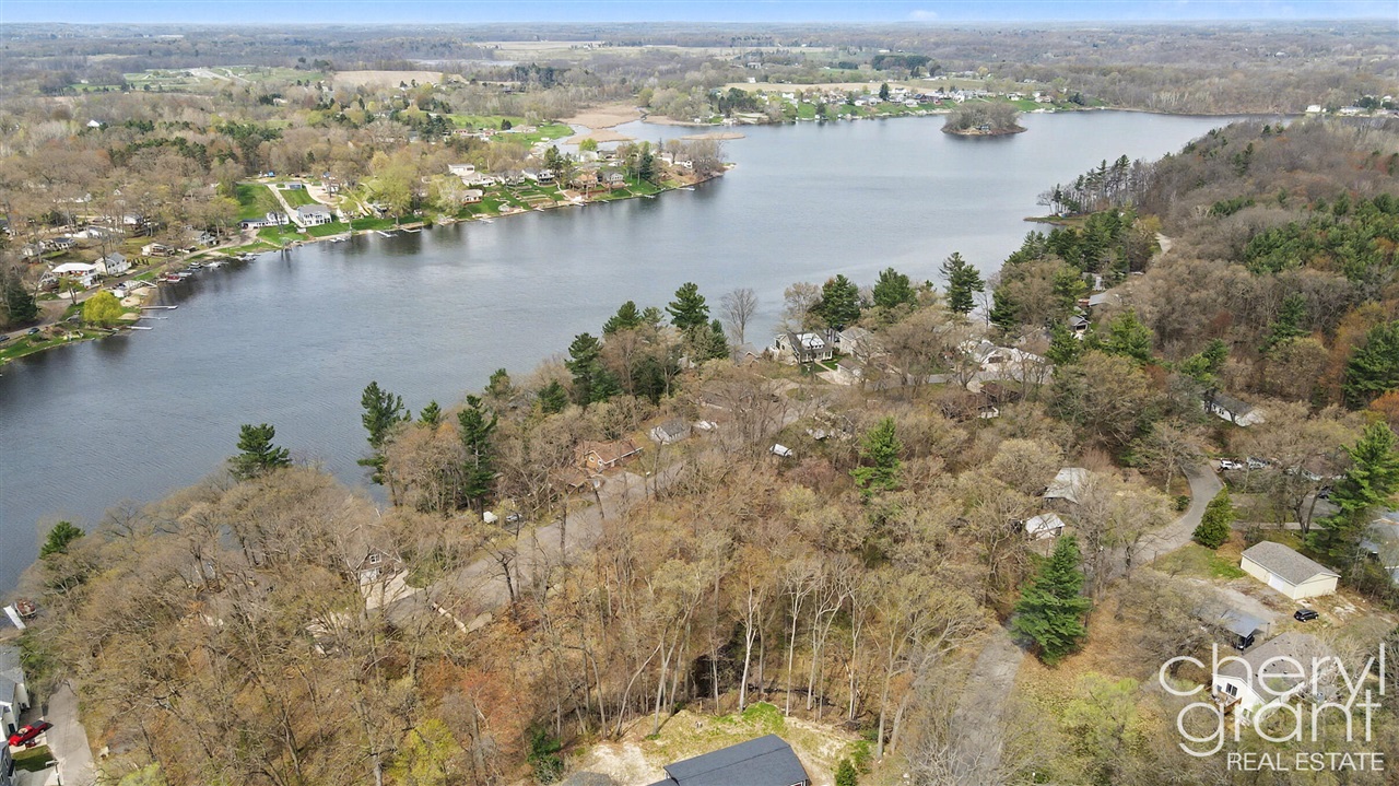 7406 Ravine Drive, Belding, MI, 48809-9336