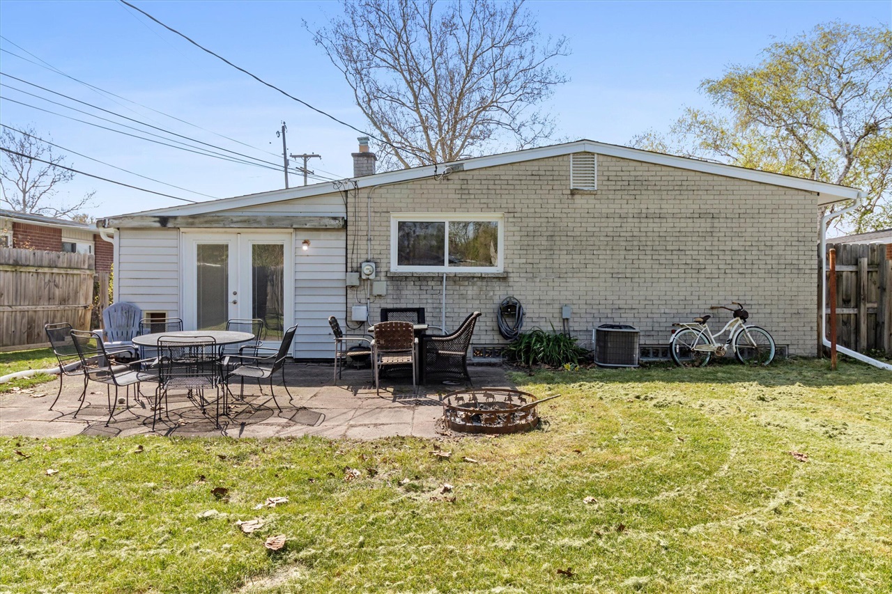 473 Darwin Street, Westland, MI, 48186-4579