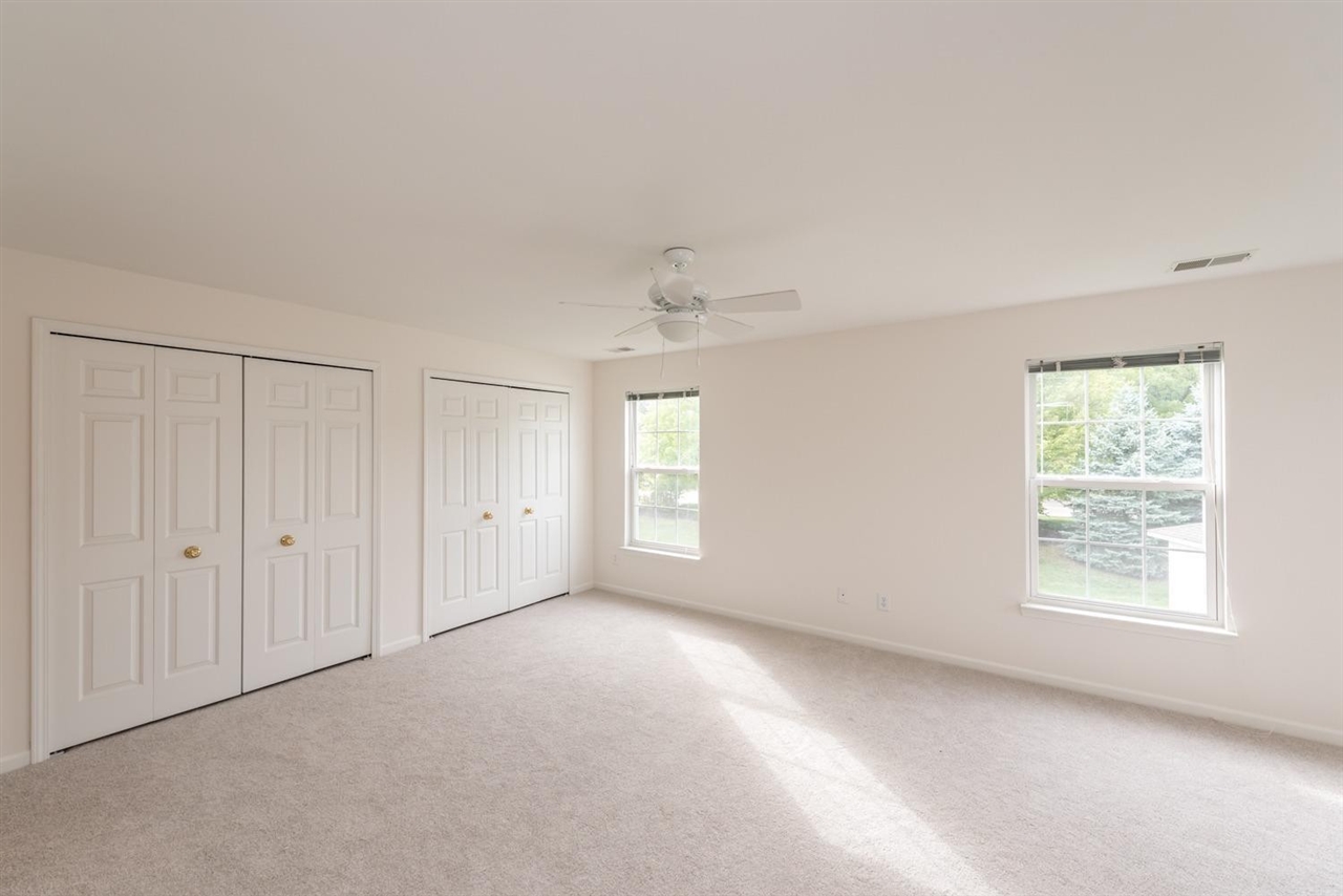 2800 S Knightsbridge Circle, Ann Arbor, MI, 48105-9288