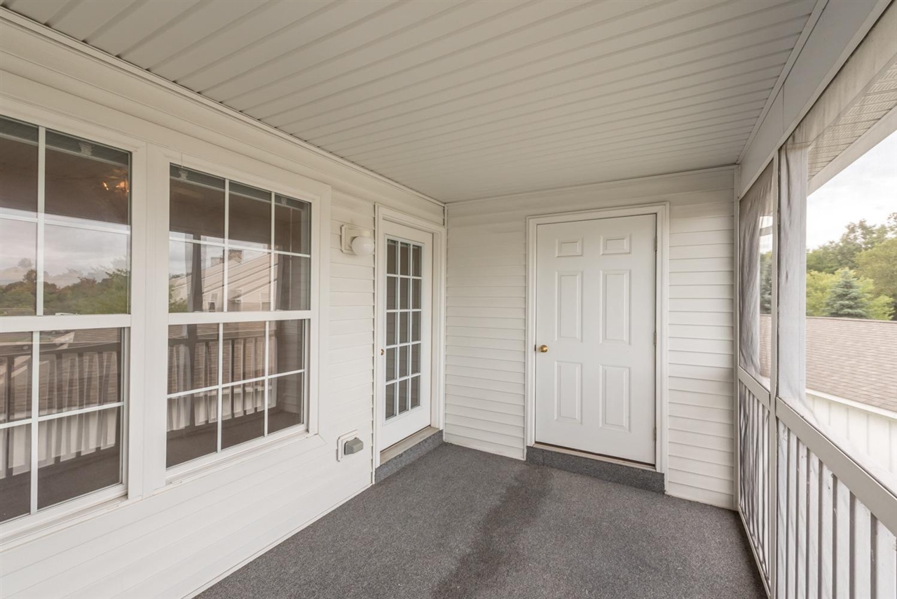 2800 S Knightsbridge Circle, Ann Arbor, MI, 48105-9288