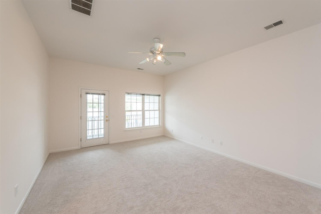 2800 S Knightsbridge Circle, Ann Arbor, MI, 48105-9288