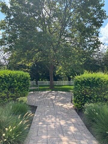 2800 S Knightsbridge Circle, Ann Arbor, MI, 48105-9288