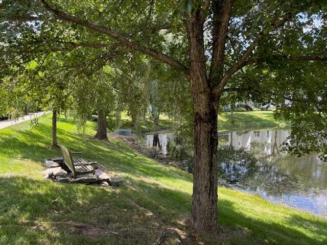 2800 S Knightsbridge Circle, Ann Arbor, MI, 48105-9288