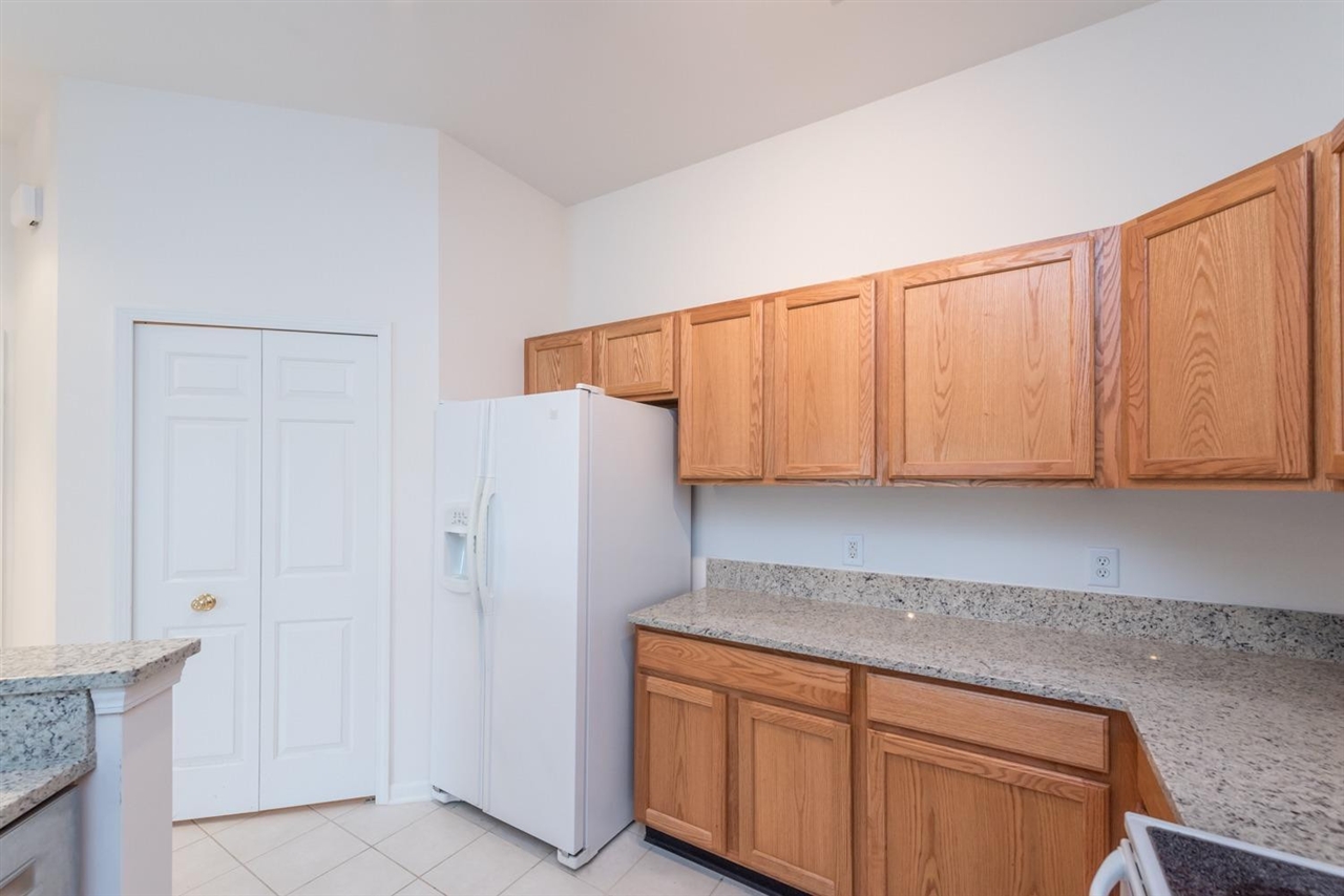 2800 S Knightsbridge Circle, Ann Arbor, MI, 48105-9288