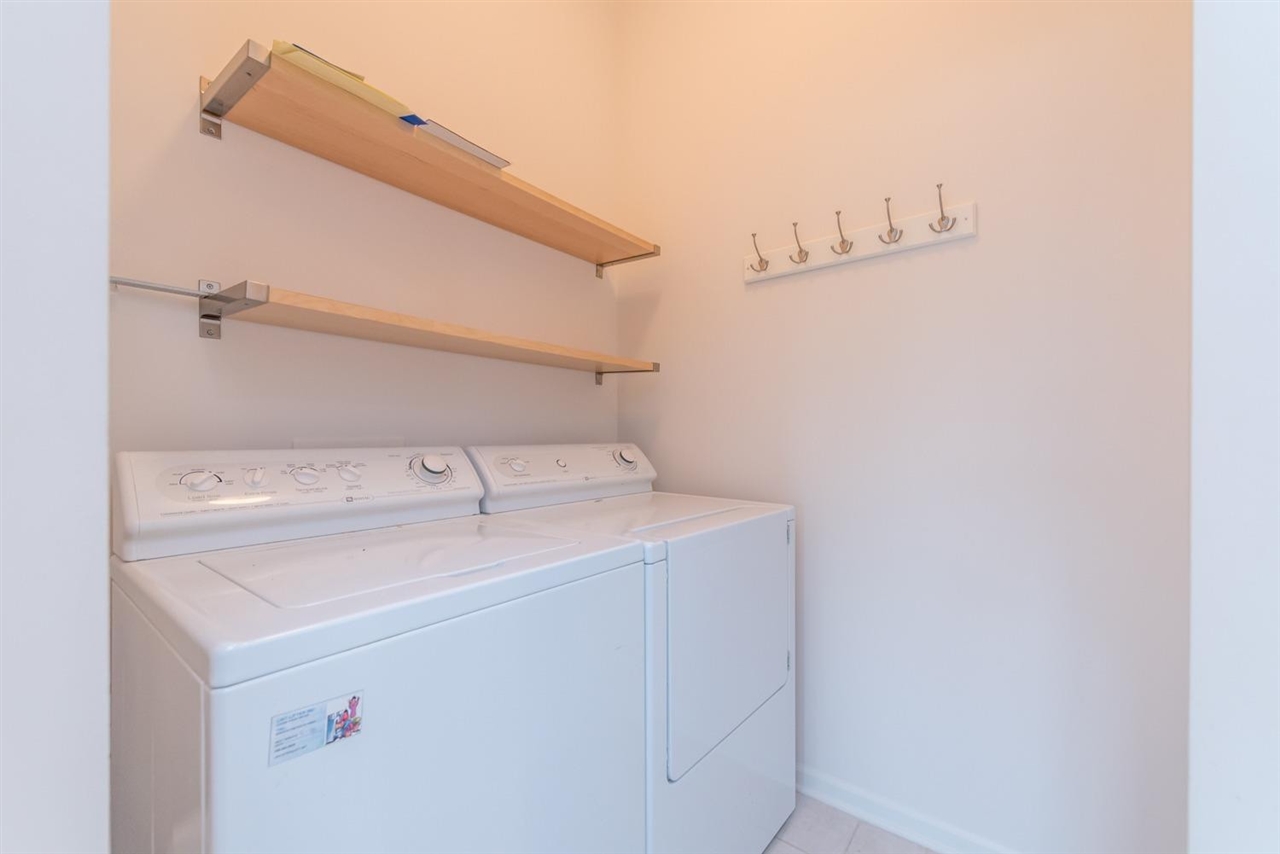 2800 S Knightsbridge Circle, Ann Arbor, MI, 48105-9288