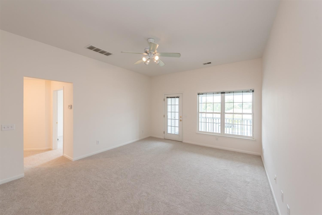 2800 S Knightsbridge Circle, Ann Arbor, MI, 48105-9288