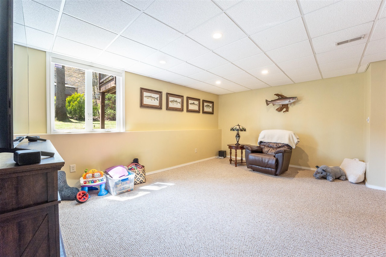 1637 Tanager Lane, Kalamazoo, MI, 49009-1881