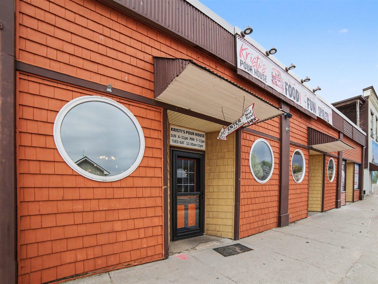 211 E Main Street, Hart, MI, 49420-1172