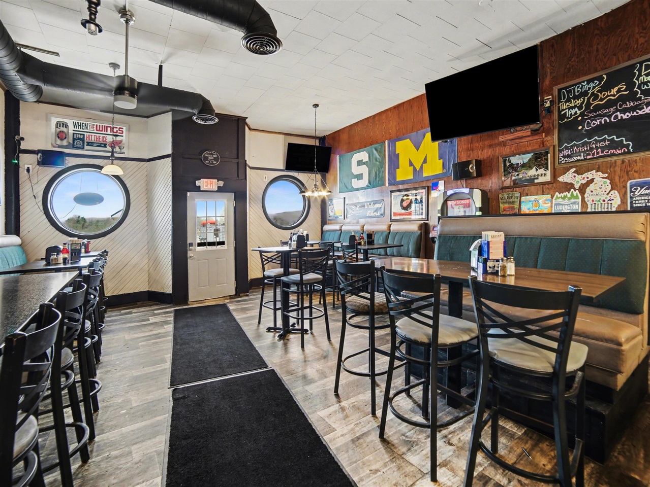 211 E Main Street, Hart, MI, 49420-1172