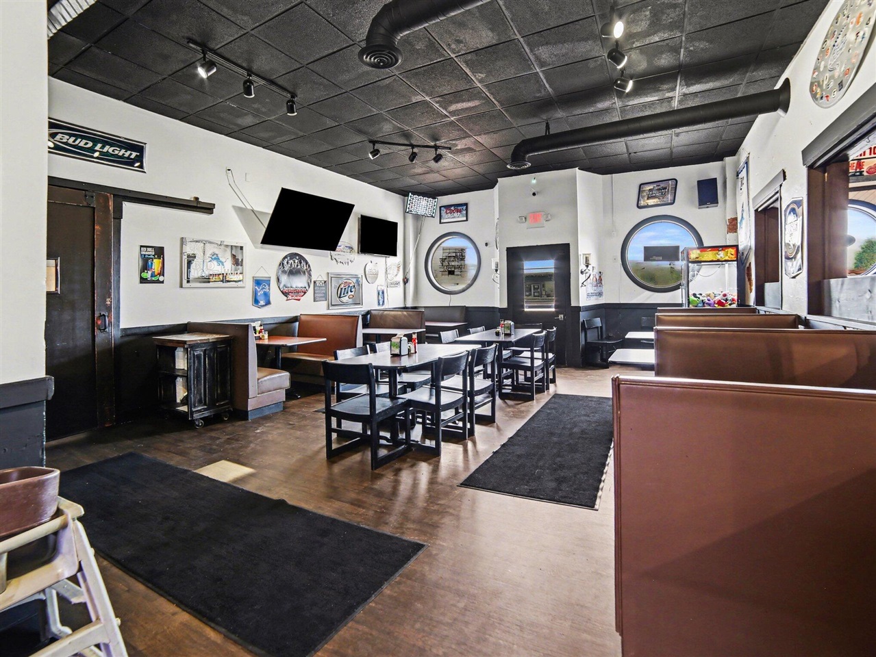211 E Main Street, Hart, MI, 49420-1172