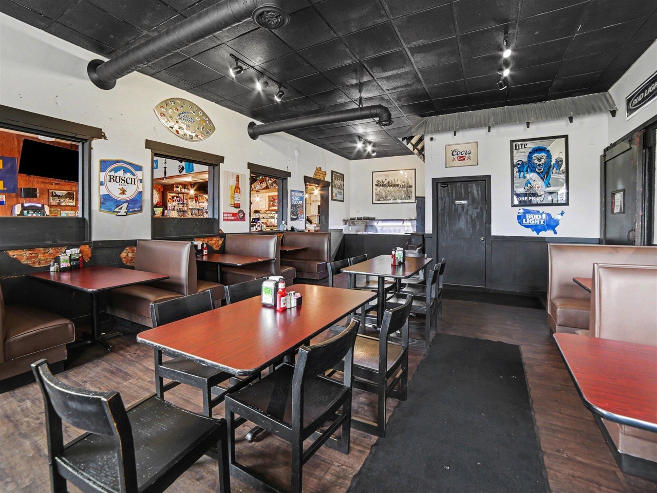 211 E Main Street, Hart, MI, 49420-1172