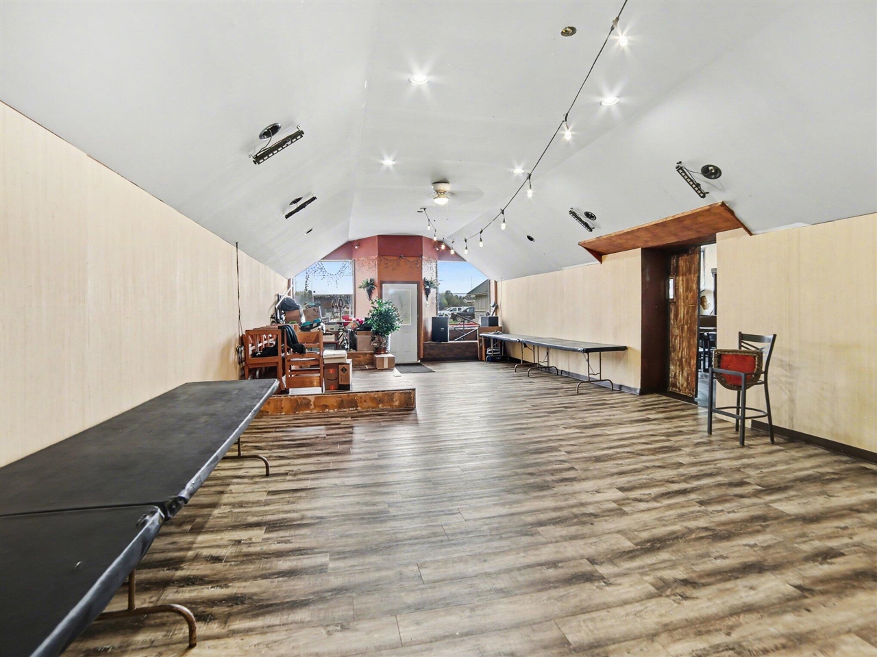211 E Main Street, Hart, MI, 49420-1172