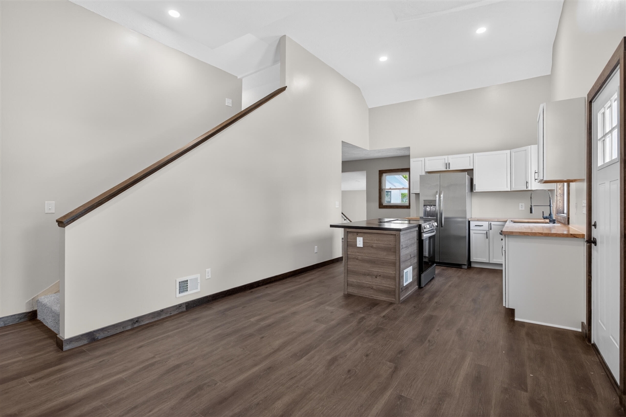 323 Grand Street, Michigan Center, MI, 49254-1128