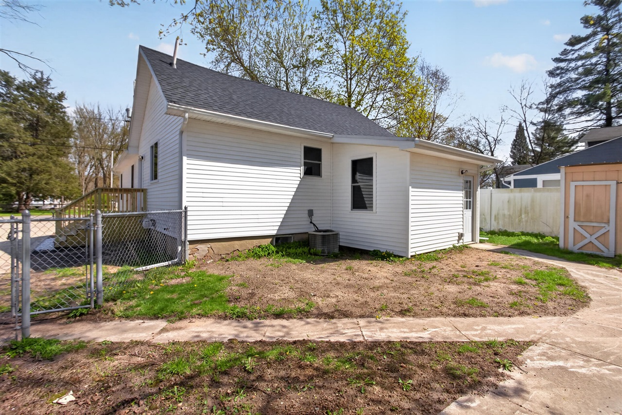 323 Grand Street, Michigan Center, MI, 49254-1128