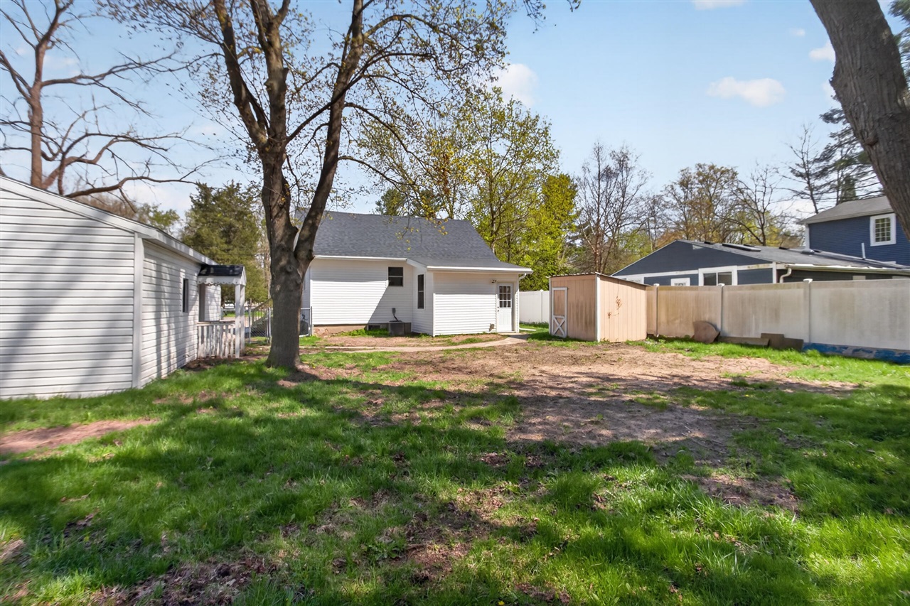 323 Grand Street, Michigan Center, MI, 49254-1128