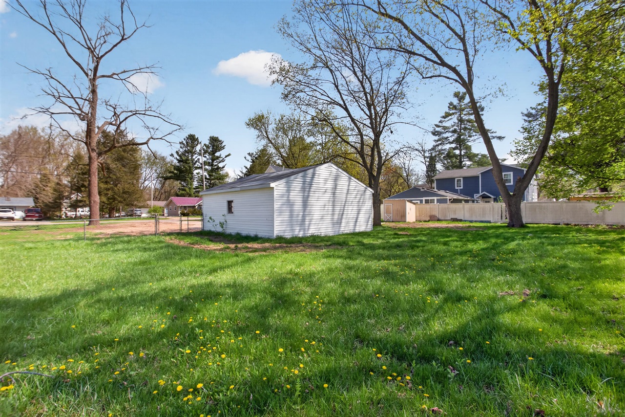 323 Grand Street, Michigan Center, MI, 49254-1128