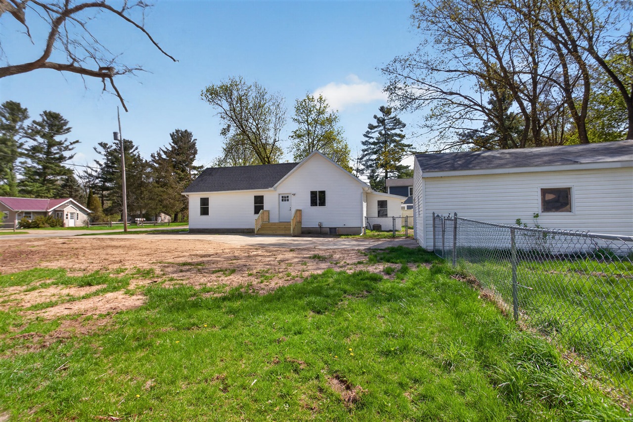 323 Grand Street, Michigan Center, MI, 49254-1128