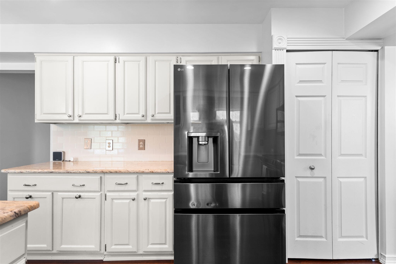 5615 Pebble Ridge Court, Ann Arbor, MI, 48108-9744