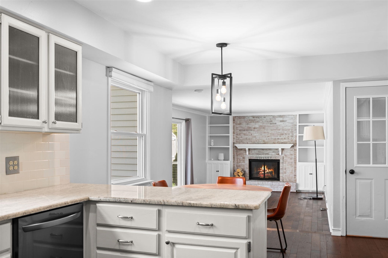 5615 Pebble Ridge Court, Ann Arbor, MI, 48108-9744