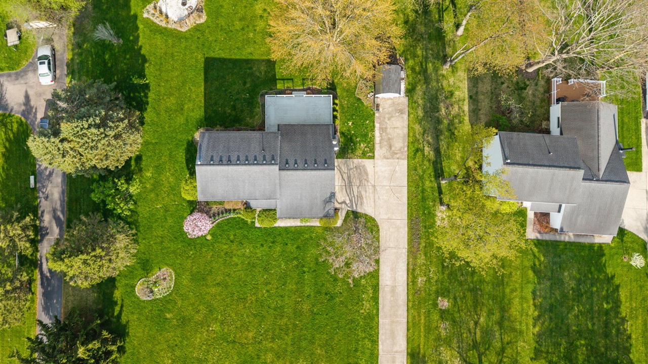 5615 Pebble Ridge Court, Ann Arbor, MI, 48108-9744