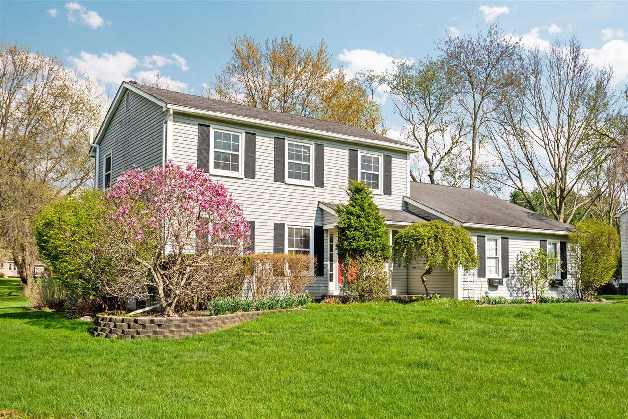 5615 Pebble Ridge Court, Ann Arbor, MI, 48108-9744