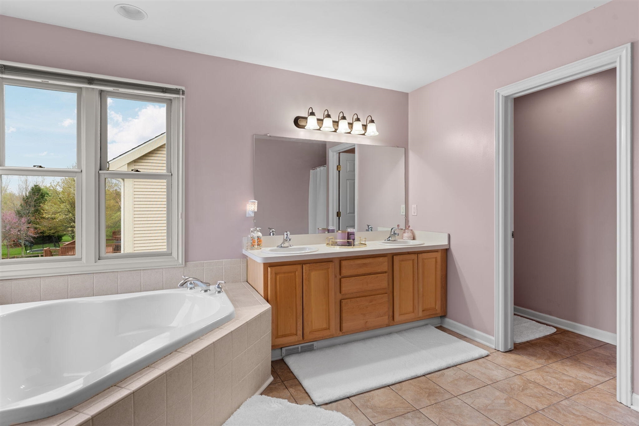 6278 Wilson Road, Ann Arbor, MI, 48108-7925