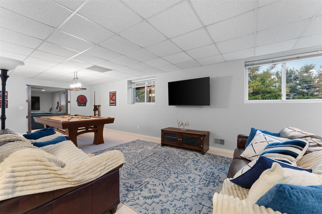 6278 Wilson Road, Ann Arbor, MI, 48108-7925
