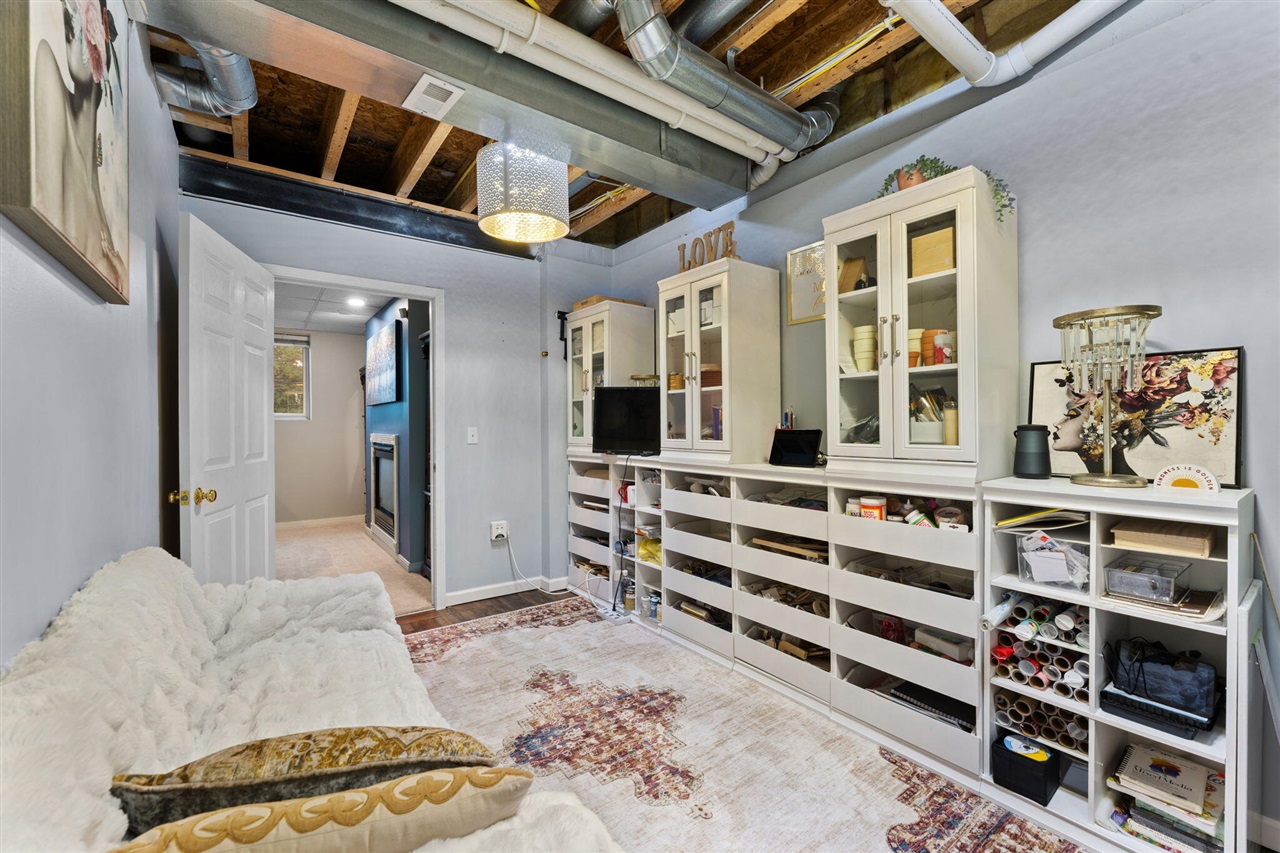 6278 Wilson Road, Ann Arbor, MI, 48108-7925