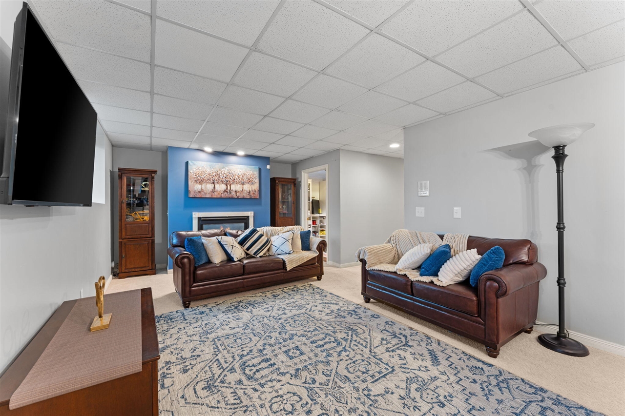 6278 Wilson Road, Ann Arbor, MI, 48108-7925