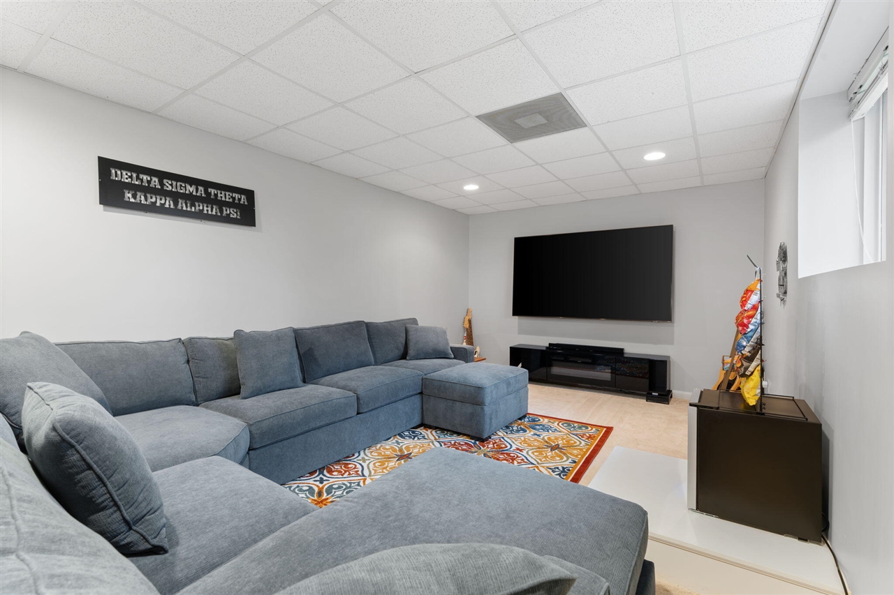 6278 Wilson Road, Ann Arbor, MI, 48108-7925