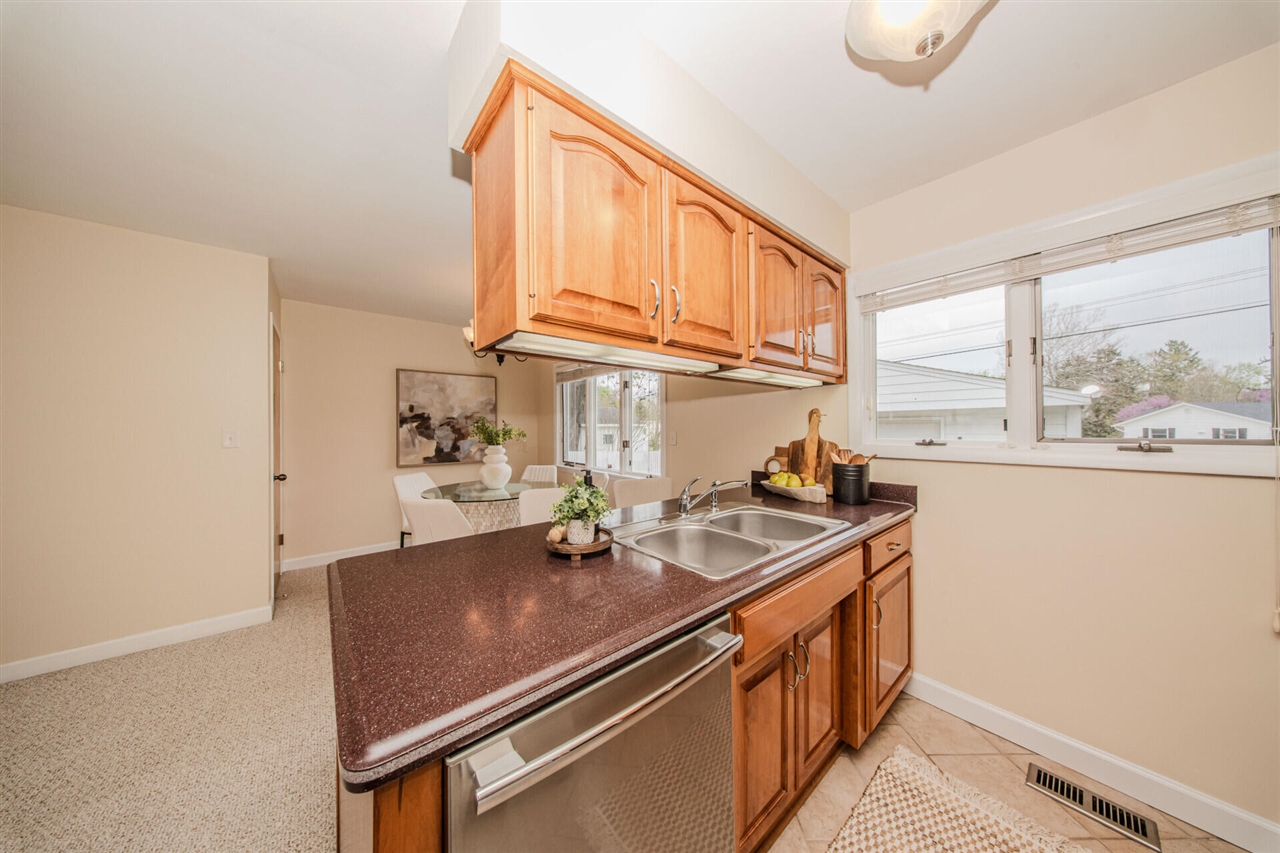 398 Hollywood Drive, Saline, MI, 48176-1110