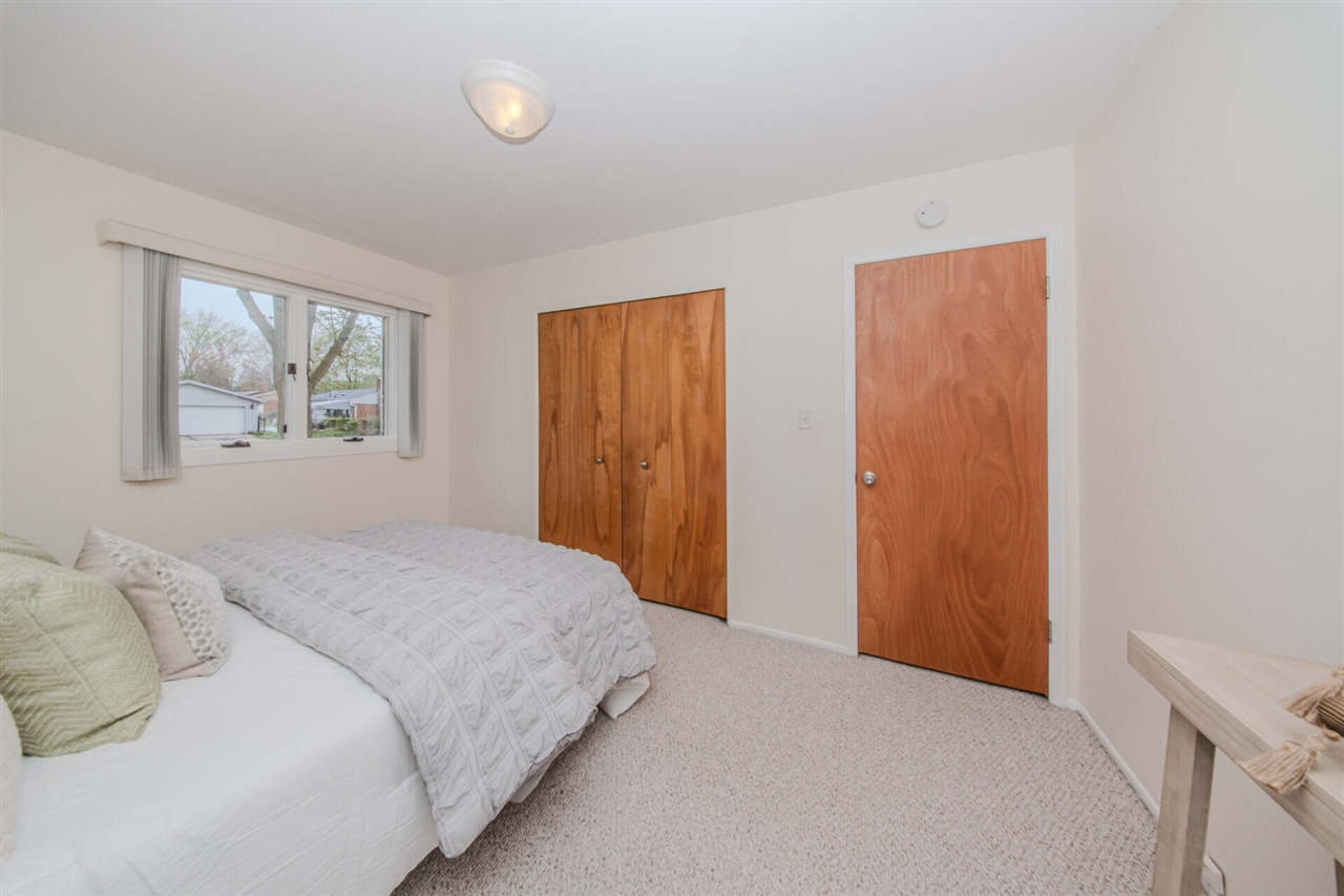 398 Hollywood Drive, Saline, MI, 48176-1110
