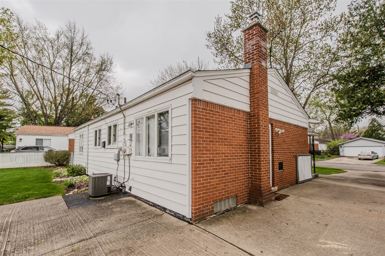 398 Hollywood Drive, Saline, MI, 48176-1110
