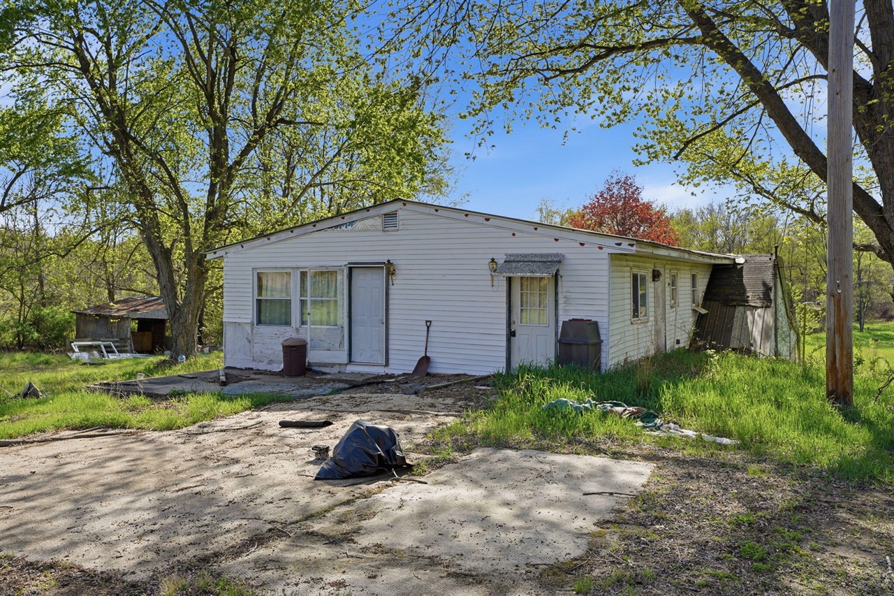 1928 S 35th Street, Galesburg, MI, 49053-9646