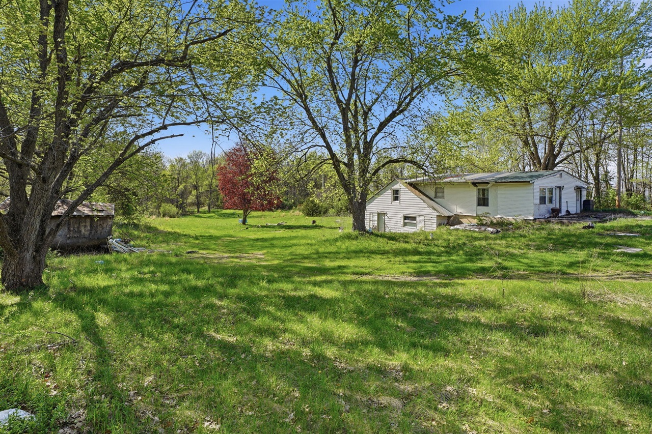 1928 S 35th Street, Galesburg, MI, 49053-9646