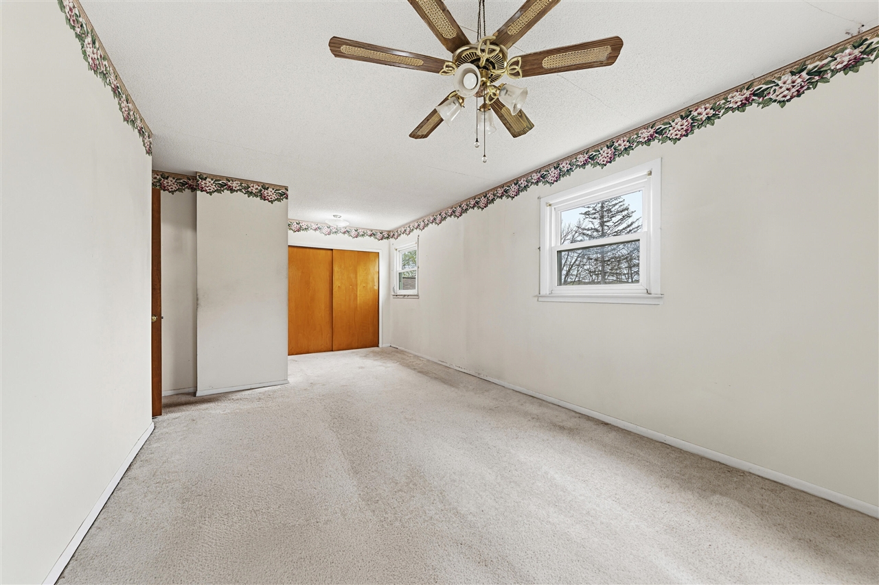 9027 W V Avenue, Schoolcraft, MI, 49087-8485