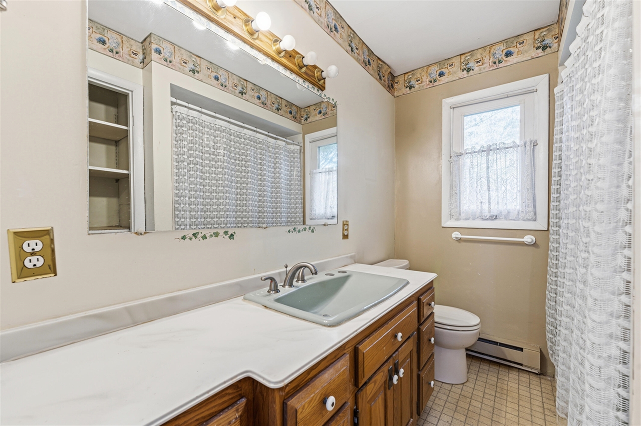 9027 W V Avenue, Schoolcraft, MI, 49087-8485