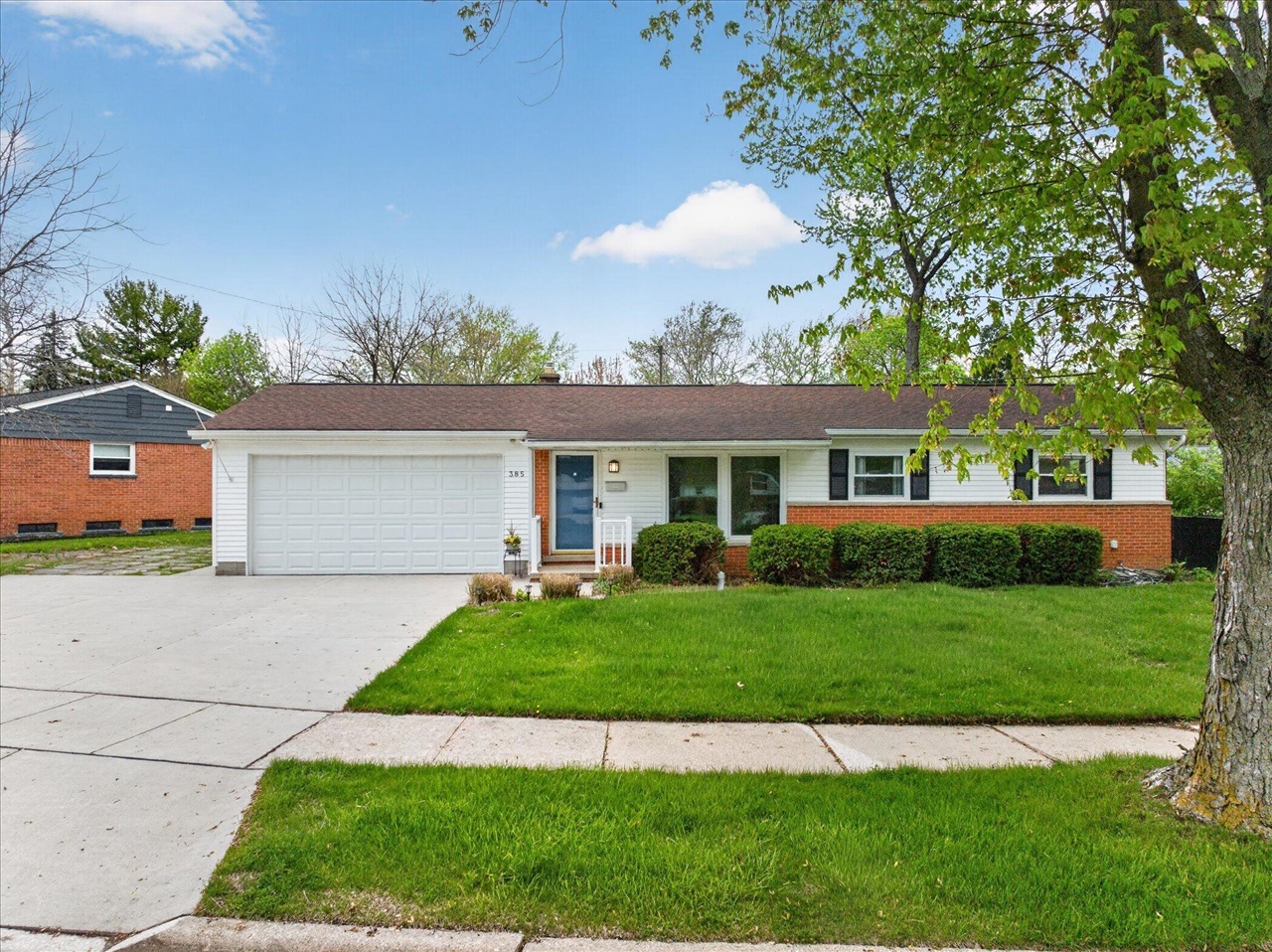 385 Hollywood Drive, Saline, MI, 48176-1109