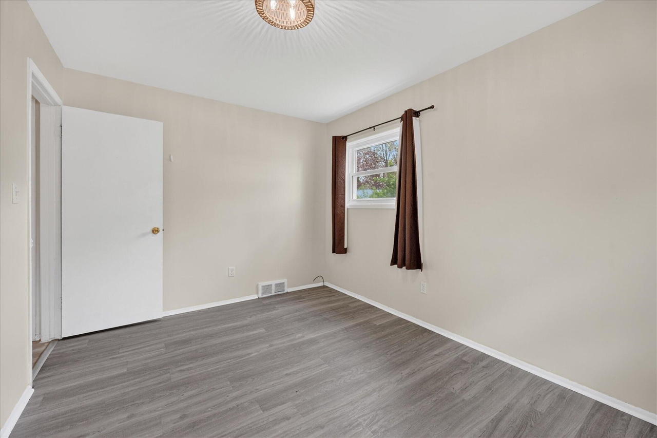 385 Hollywood Drive, Saline, MI, 48176-1109